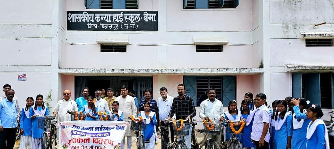 छत्तीसगढ़ की बेटियां हर क्षेत्र में आगे :जिला पंचायत सभापति अंकित गौरहा