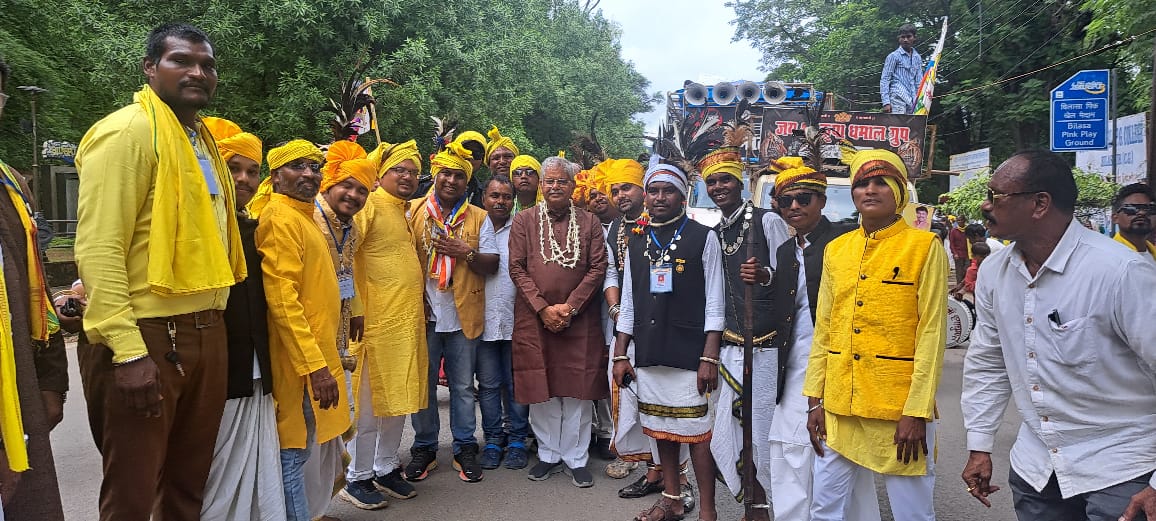 आदिवासी और प्रकृति एक दूसरे के पूरक है : कौशिक